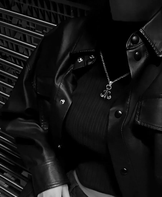 크롬하츠 BS 플루어 펜던트 (보석 포함)