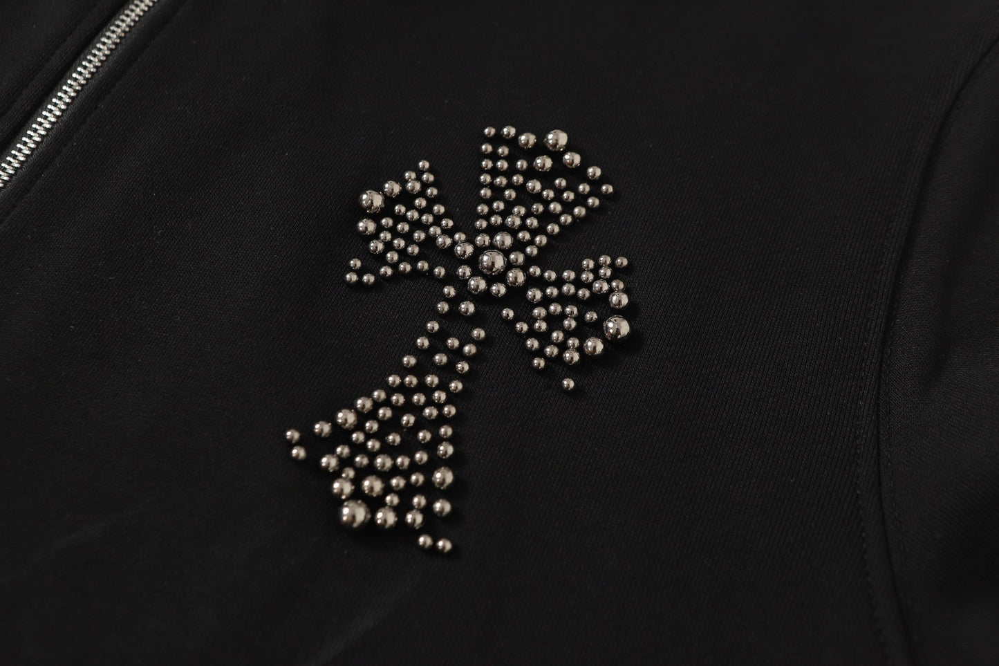 Chrome Hearts ラインストーン クロス パーカー - ブラック ゴシック ストリートウェア スウェットシャツ 2633 