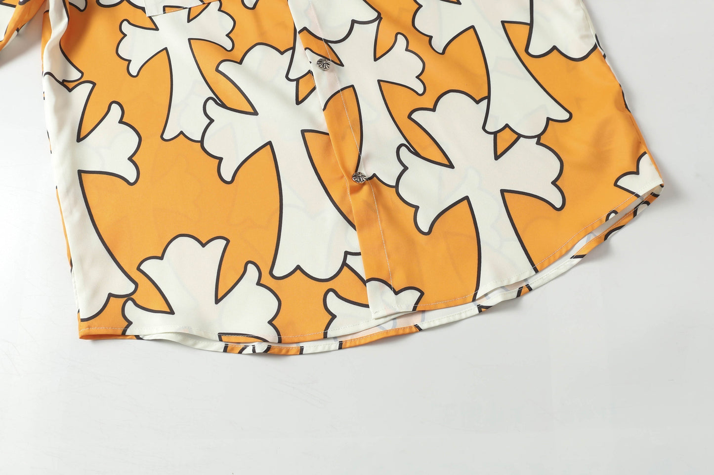 Chrome Heartsの速乾半袖シャツが大人気 2285 