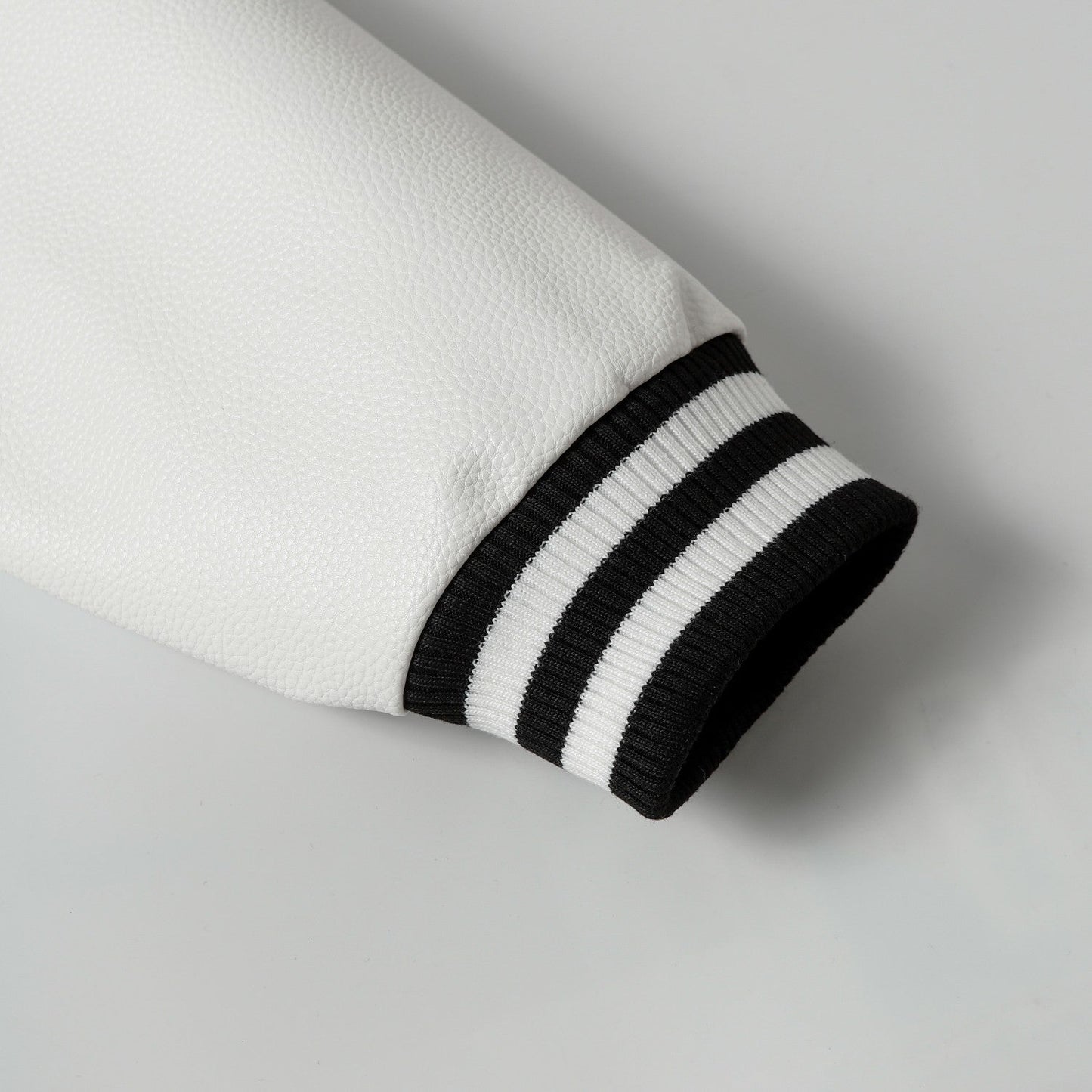 크롬하츠 바시티 재킷 - 블랙 화이트 고딕 베이스볼 코트 2206 