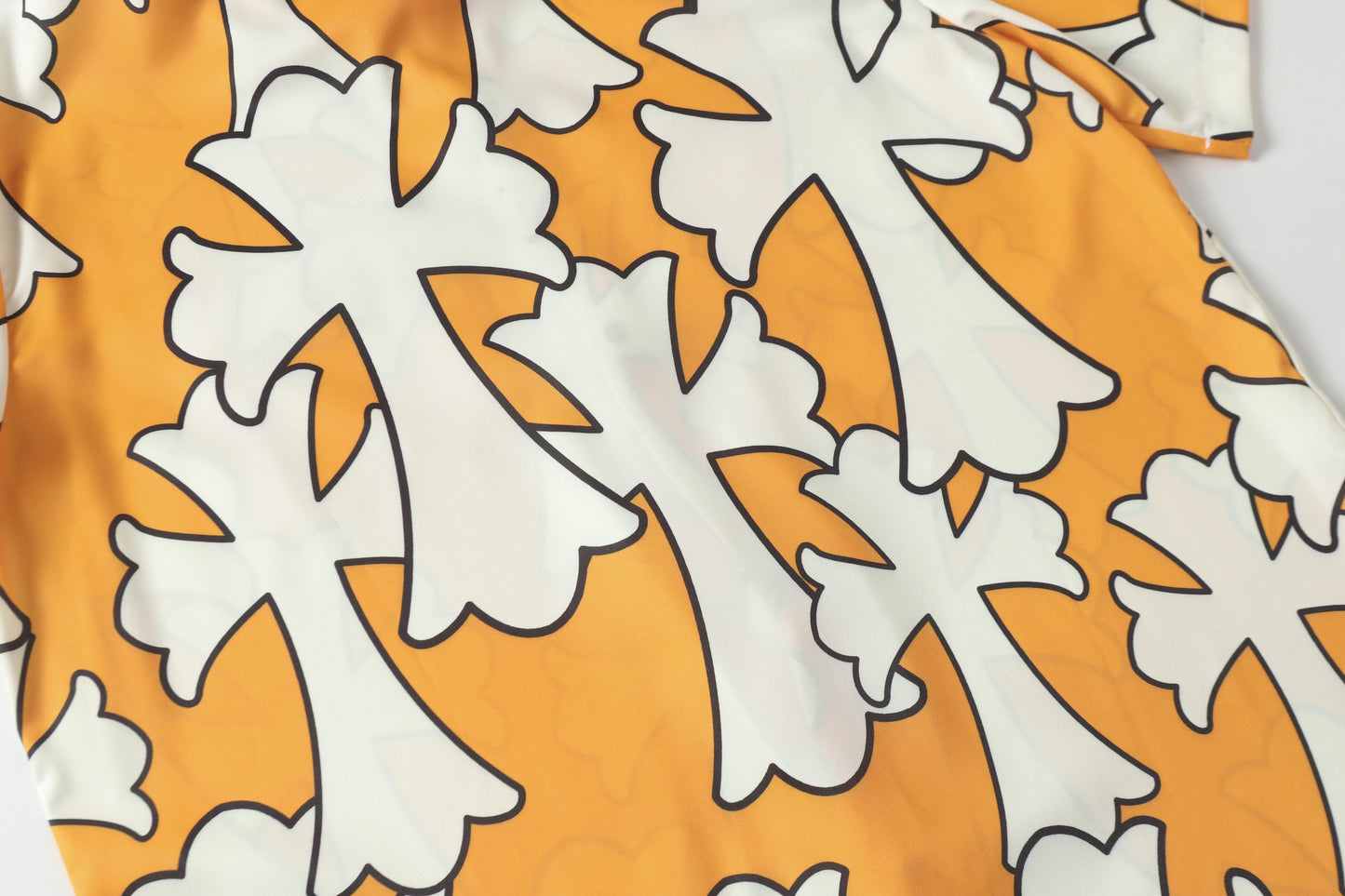 Chrome Heartsの速乾半袖シャツが大人気 2285 